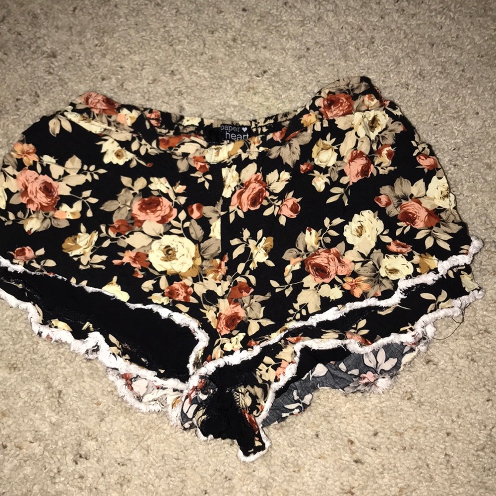 Cute flower shorts size 6